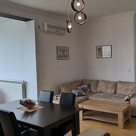 Apartment Spacious 3bdr Near Terazije & Bw *